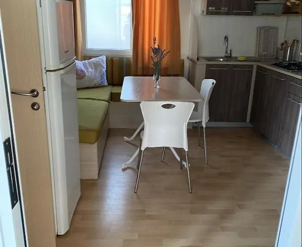 #437 Status Relax Like A Boss ביוגראד נה מורו